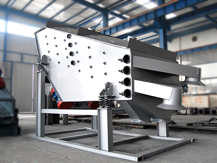 概率篩多用于礦場大型的篩分場地和一些比較較大，對設(shè)備破壞程度高的物料進行篩分。